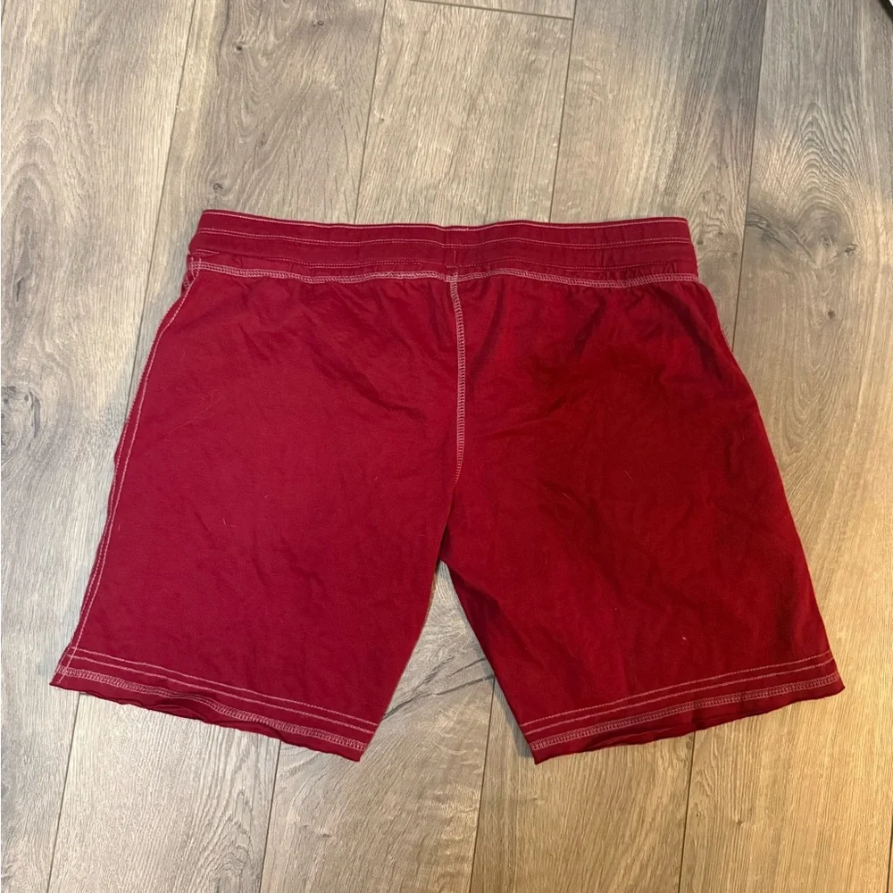 Women’s Red Basketball Shorts with Logo Cleveland Cavaliers - Picture 3 of 3